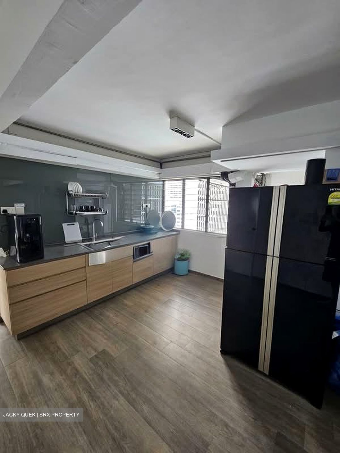 Lucky Plaza (D9), Apartment #561796531